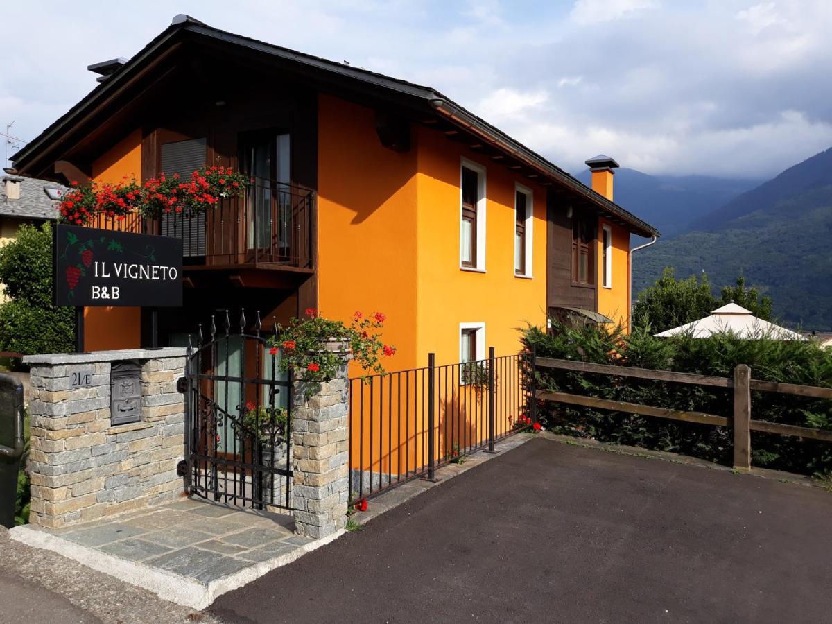 Il Vigneto Bed & Breakfast Castione Andevenno Luaran gambar