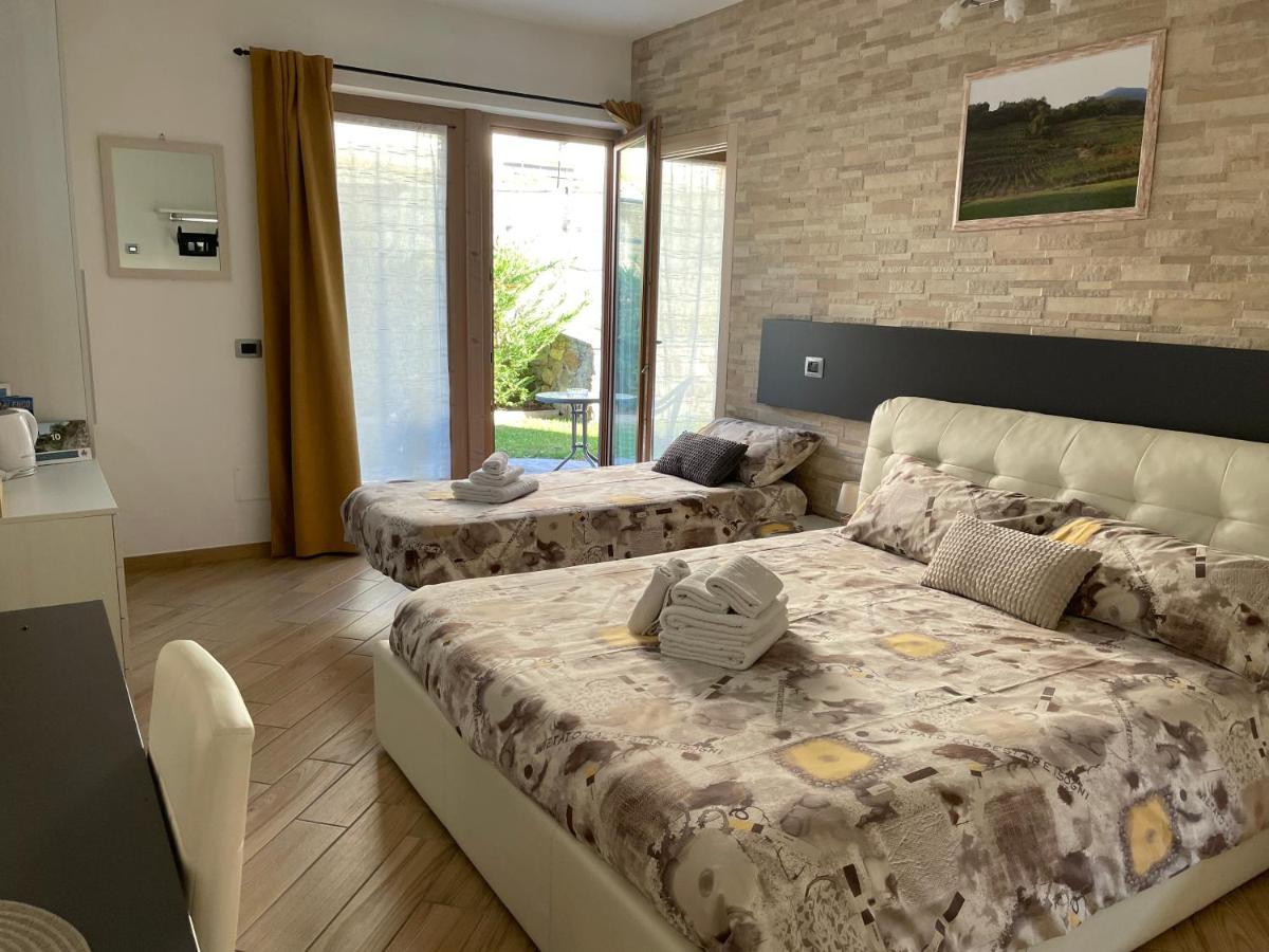 Il Vigneto Bed & Breakfast Castione Andevenno Luaran gambar