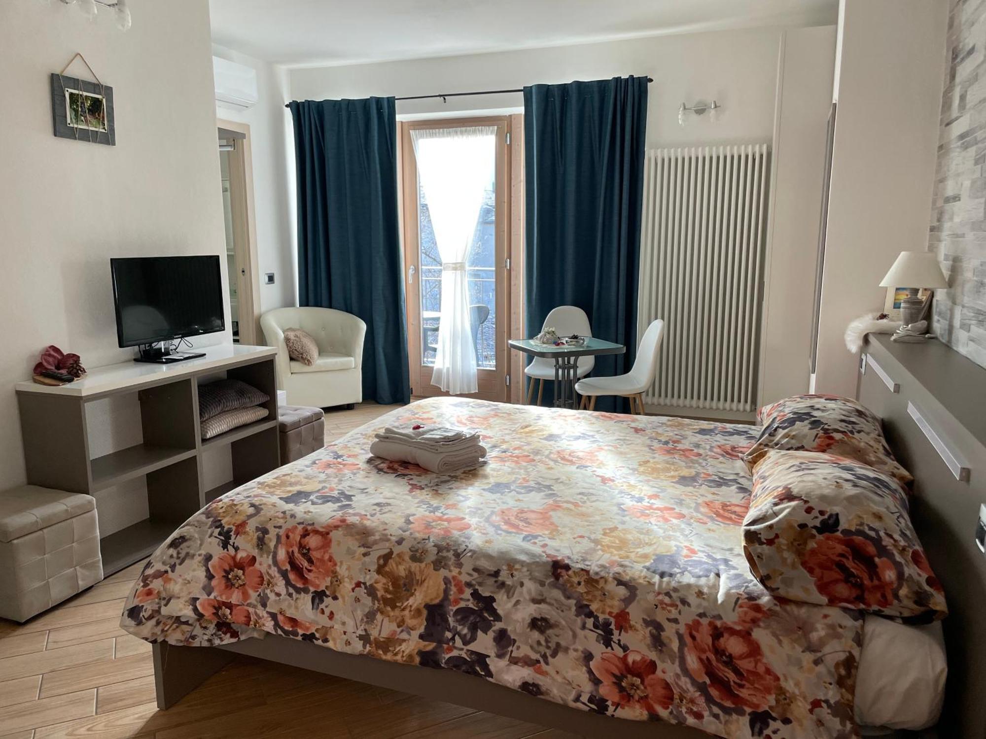 Il Vigneto Bed & Breakfast Castione Andevenno Luaran gambar